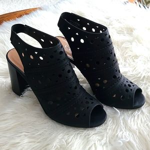 CL by Laundry Nubuck Stacked Block Heels Sandal Size 8 1/2.  Black Laser…